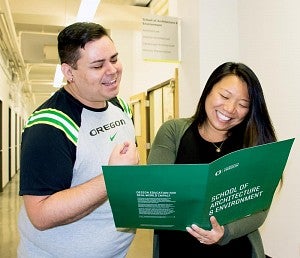 Jessica Wu talks with a student