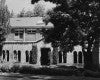 The west courtyard entrance to the School of Architecture and Allied Arts, circa 1930. The building that houses today’s W.R. B. Willcox Hearth is behind the colonnade. The west courtyard entrance to the School of Architecture and Allied Arts, circa 1930. The building that houses today’s W.R. B. Willcox Hearth is behind the colonnade.