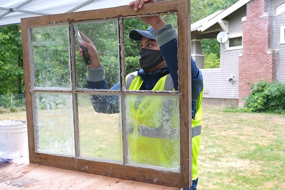 student restoring window