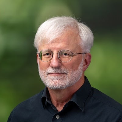 Portrait of Tom Hahn
